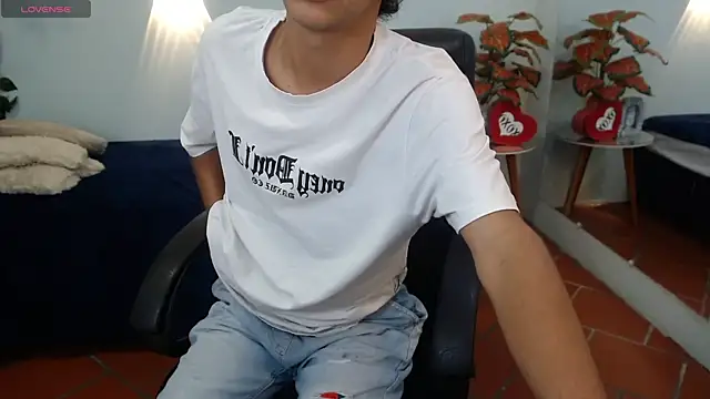 LiamBlack16 online show from October 2025 11:33:01 AM