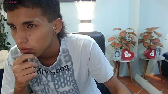 LiamBlack16 online show from October 2025 12:17:01 PM