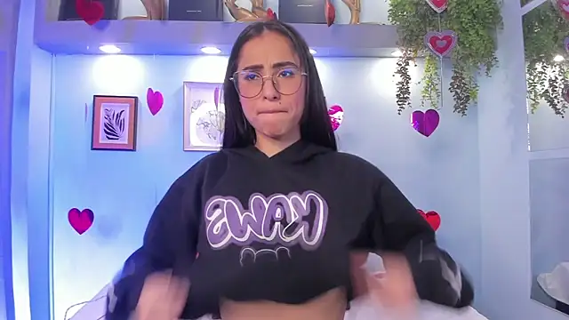 Alana Martinez  online show from February 2026 12:49:01 PM