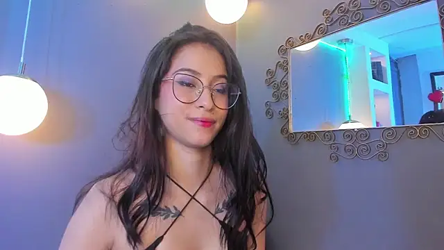 Alana Martinez  online show from March 2026 07:52:01 PM