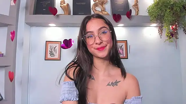 Alana Martinez  online show from February 2026 07:58:01 PM