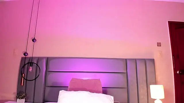 Snapshot of LilithEsme chatting on February 2026 12:40:02 AM LilithEsme online show from February 2026 12:40:02 AM