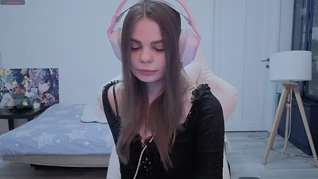 xAlisontiny online show from February 2026 08:50:02 PM