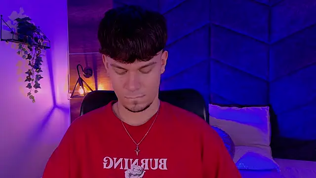 LiamThunder05  online show from November 2025 02:59:02 AM