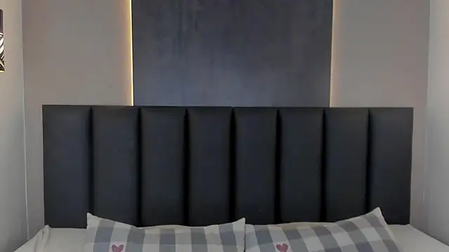 LiamThunder05  online show from November 2025 03:10:02 AM