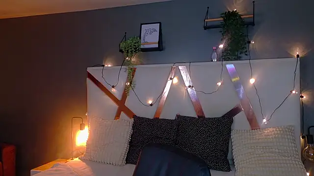 LiamThunder05  online show from December 2025 07:45:01 PM