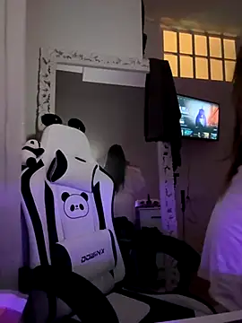 bebecita x online show from October 2025 07:35:02 PM