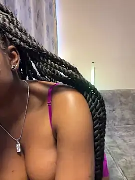 cocoluvx online show from December 2025 02:11:01 PM