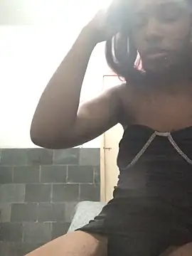 Lorennapires online show from February 2026 10:42:02 PM