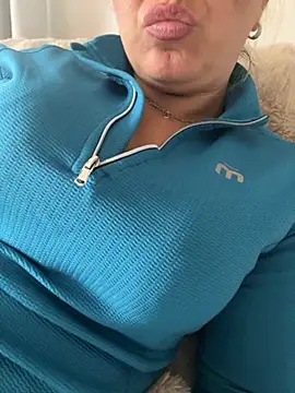 Daiana Andra online show from October 2025 11:53:02 AM