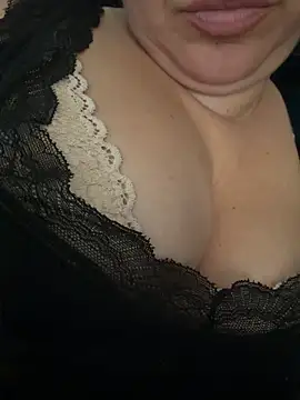 Daiana Andra online show from March 2026 02:33:01 PM