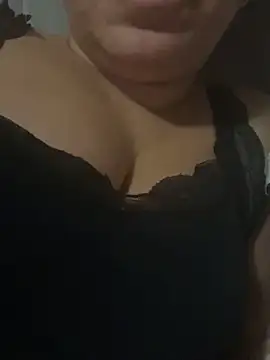 Daiana Andra online show from December 2025 02:18:01 PM