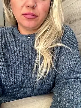 Daiana Andra online show from October 2025 10:05:02 AM