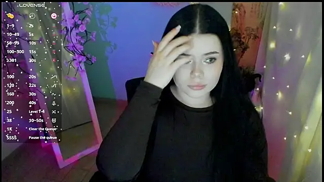 Mona Esty online show from May 2026 06:09:01 AM