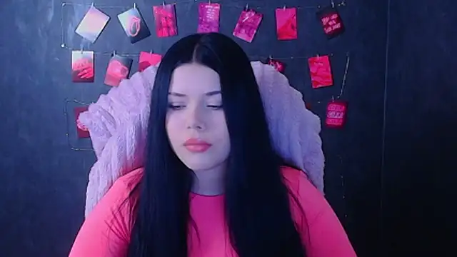 Snapshot of Mona_Esty chatting on November 2025 06:34:01 PM Mona Esty online show from November 2025 06:34:01 PM