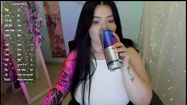 Mona Esty online show from April 2026 06:15:02 AM