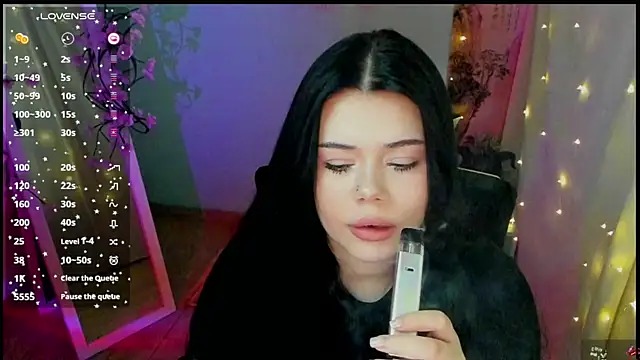 Mona Esty online show from May 2026 06:17:01 AM