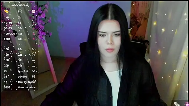 Mona Esty online show from May 2026 12:30:01 PM