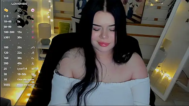 Mona Esty online show from February 2026 07:49:02 PM