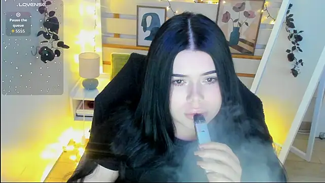 Mona Esty online show from February 2026 09:24:02 PM