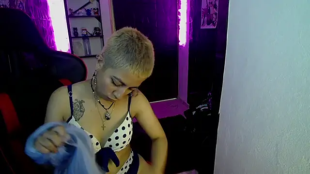 lunarichy22 online show from November 2025 08:23:02 PM