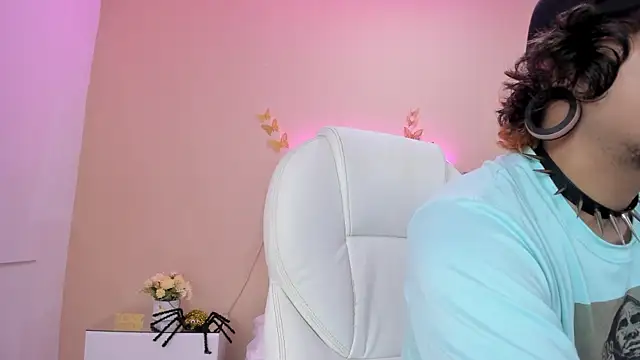 Snapshot of Kaoz_23_ chatting on October 2025 01:03:02 PM Kaoz 23  online show from October 2025 01:03:02 PM