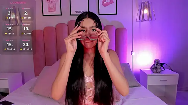 mara swan  online show from November 2025 07:06:01 PM