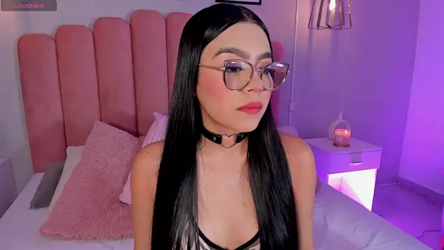 mara swan  online show from November 2025 07:25:02 PM