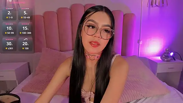 mara swan  online show from November 2025 07:28:02 PM