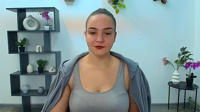OliviaMontgommery online show from October 2025 05:19:02 AM