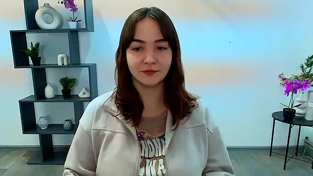 Snapshot of OliviaMontgommery chatting on December 2025 06:14:01 AM OliviaMontgommery online show from December 2025 06:14:01 AM