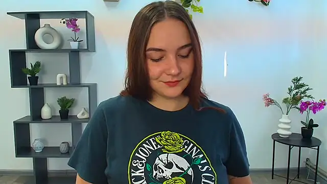 OliviaMontgommery online show from October 2025 05:31:01 AM