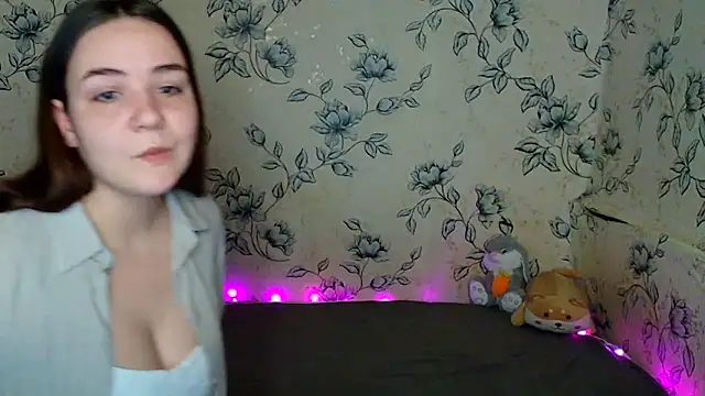 OliviaMontgommery online show from April 2026 07:15:01 AM