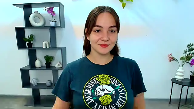 OliviaMontgommery online show from October 2025 05:11:01 AM