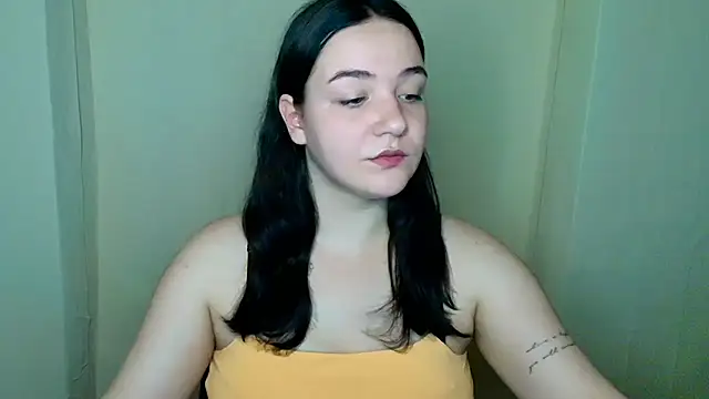 Snapshot of OliviaMontgommery chatting on July 2026 02:40:01 AM OliviaMontgommery online show from July 2026 02:40:01 AM