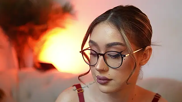 AileenKiss online show from April 2026 08:03:02 PM