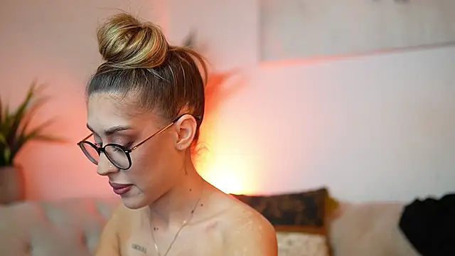 AileenKiss online show from November 2025 07:40:01 PM