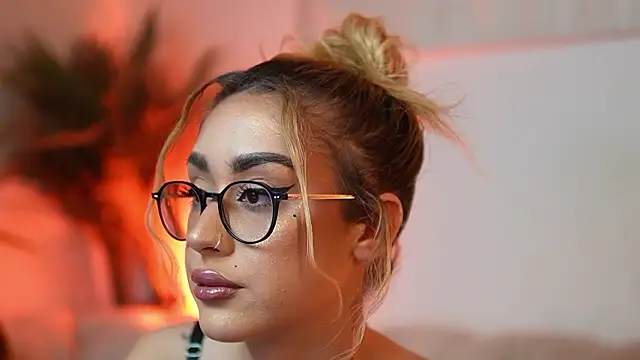 AileenKiss online show from March 2026 10:12:01 PM