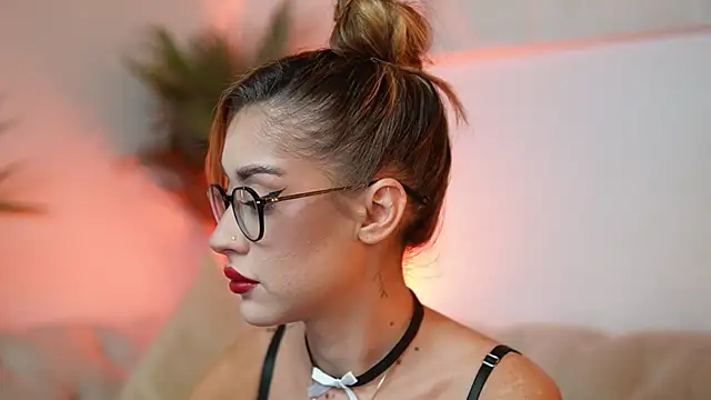 AileenKiss online show from November 2025 07:08:01 PM