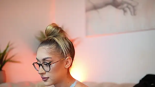 AileenKiss online show from October 2025 07:35:01 PM