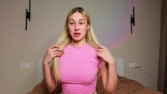 Snapshot of foxy_vivi chatting on November 2025 04:01:02 PM foxy vivi online show from November 2025 04:01:02 PM