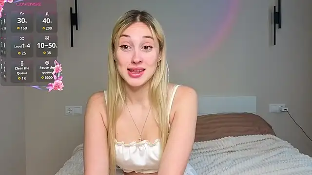 Snapshot of foxy_vivi chatting on November 2025 09:13:01 AM foxy vivi online show from November 2025 09:13:01 AM