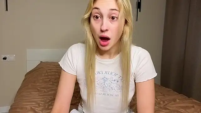 Snapshot of foxy_vivi chatting on October 2025 12:58:02 PM foxy vivi online show from October 2025 12:58:02 PM