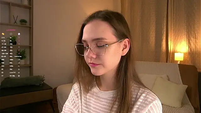 SweetSaraPie online show from March 2026 06:06:02 PM