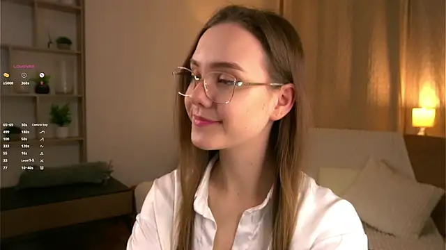 SweetSaraPie online show from March 2026 06:08:01 PM