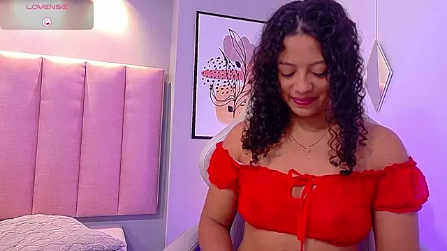 CamilaLevy online show from February 2026 12:37:01 PM