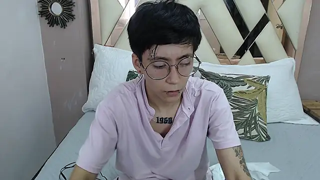 Snapshot of Teddy_Jacobs chatting on October 2025 07:48:02 PM Teddy Jacobs online show from October 2025 07:48:02 PM