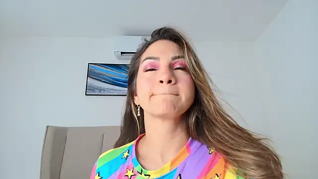 Shanell Rousex online show from November 2025 03:18:01 PM