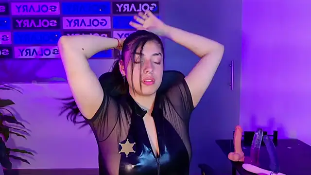 Violetta Swett  online show from October 2025 01:43:02 PM