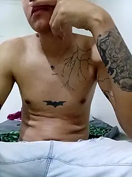 Luisneljc online show from April 2026 10:28:02 PM